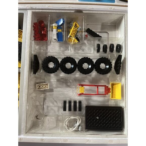 Vintage LEGO Universal Building Set #404 W/ Orig. Box And Instruction Manual - Picture 12 of 16